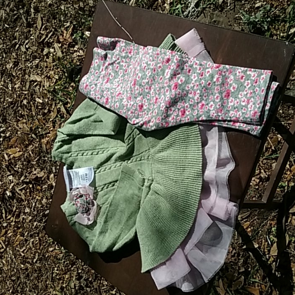 Baby Girls NWOT Bonnie Baby 12 Months Set